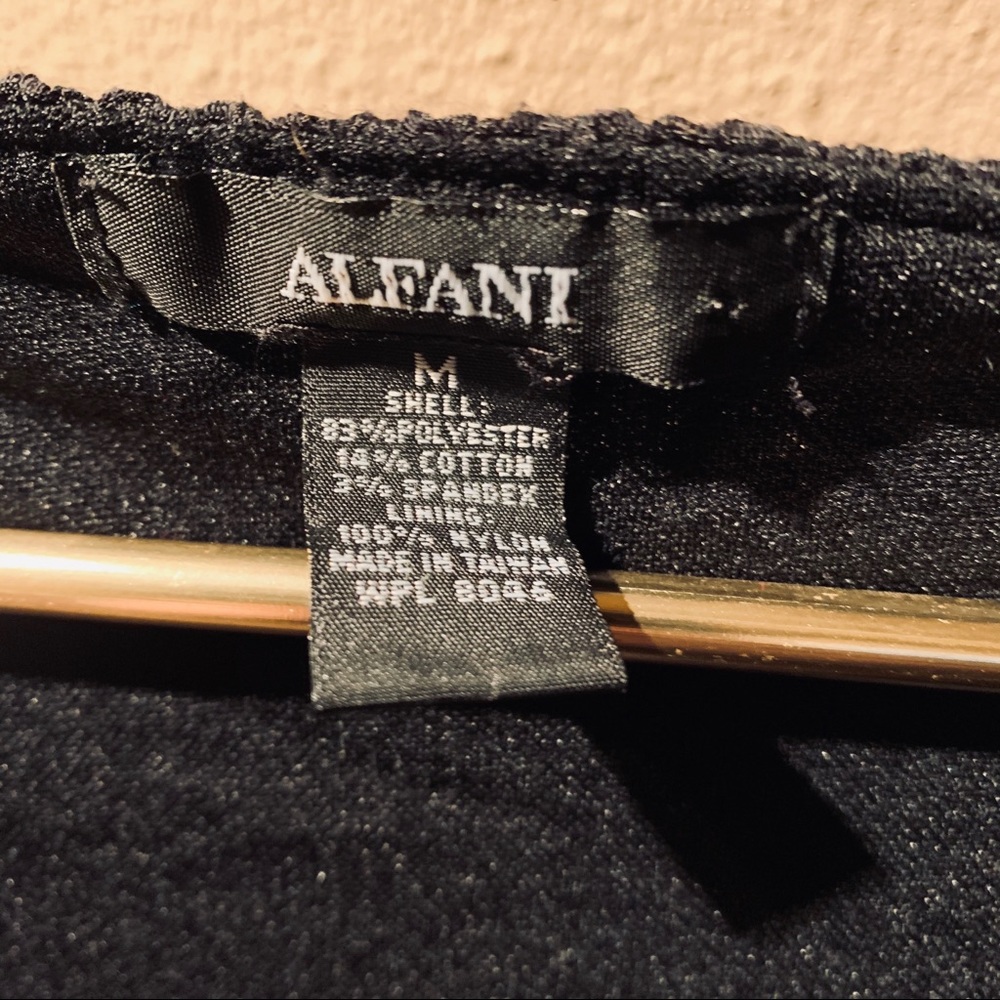 Beautiful Rutched Knit Black Sweetheart Alfani Top - Picture 3 of 8